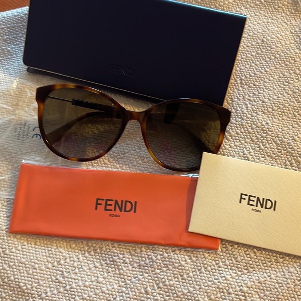 Authentic Fendi Brown Gradient - Picture 3 of 6